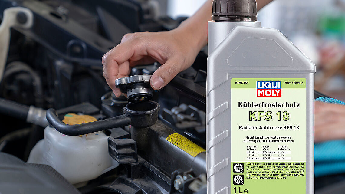 그린 컬러로 준비 완료 — LIQUI MOLY KFS 18 라디에이터 부동액
